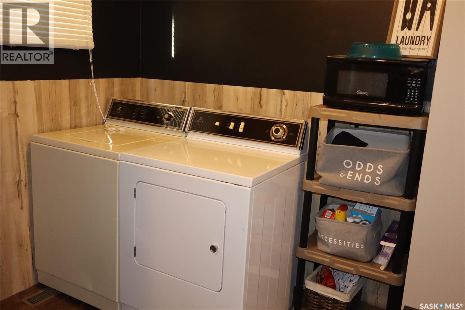 203 5Th Avenue W, Assiniboia, SK - Indoor Photo Showing Laundry Room