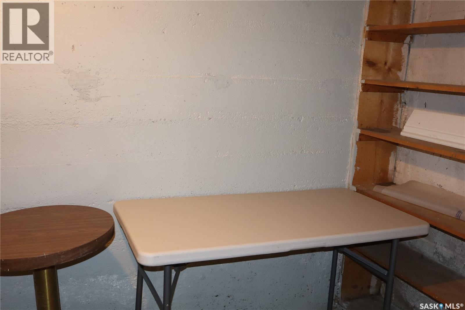 203 5Th Avenue W, Assiniboia, SK - Indoor