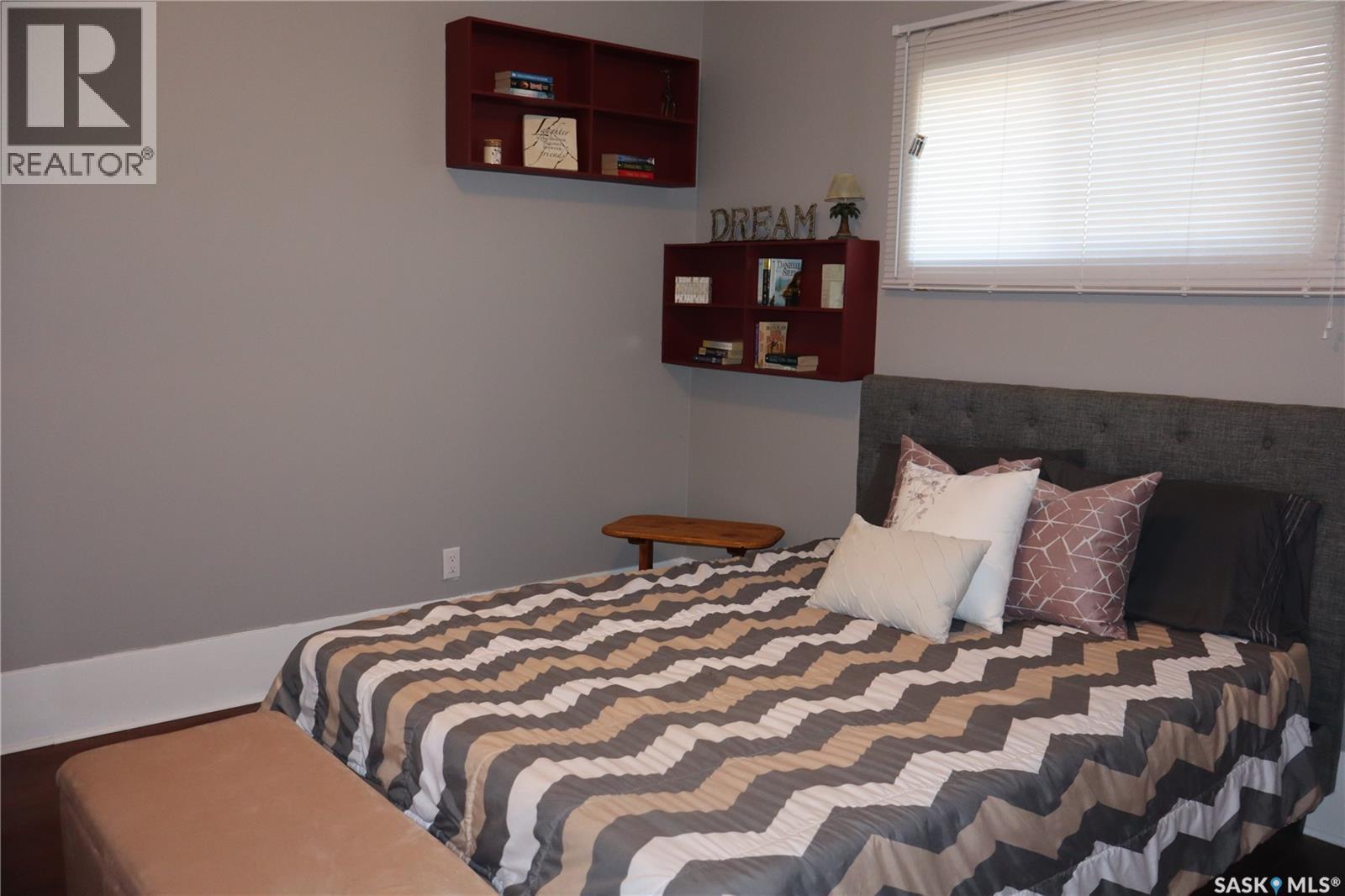 203 5Th Avenue W, Assiniboia, SK - Indoor Photo Showing Bedroom