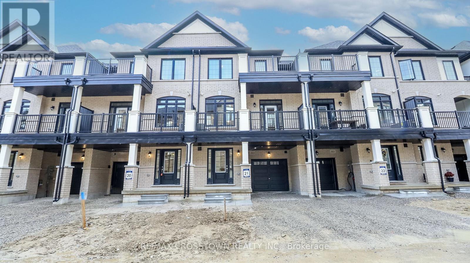Unit 21 - 2023 Matteer Court, Innisfil, ON - Outdoor With Balcony With Facade