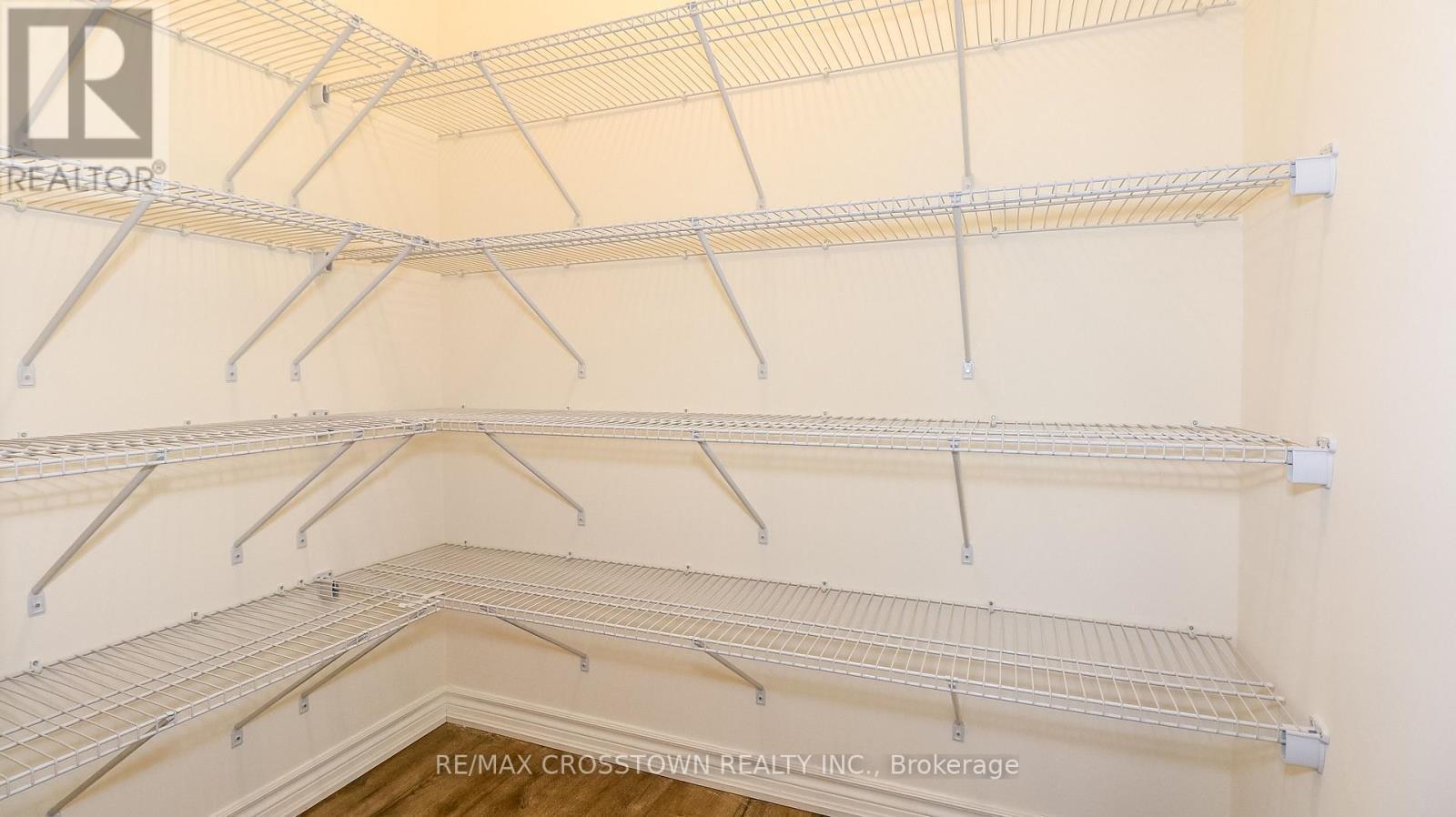 Unit 21 - 2023 Matteer Court, Innisfil, ON - Indoor With Storage