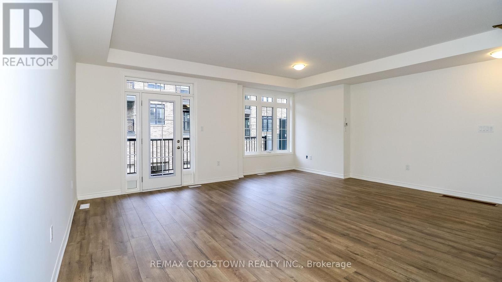 Unit 21 - 2023 Matteer Court, Innisfil, ON - Indoor