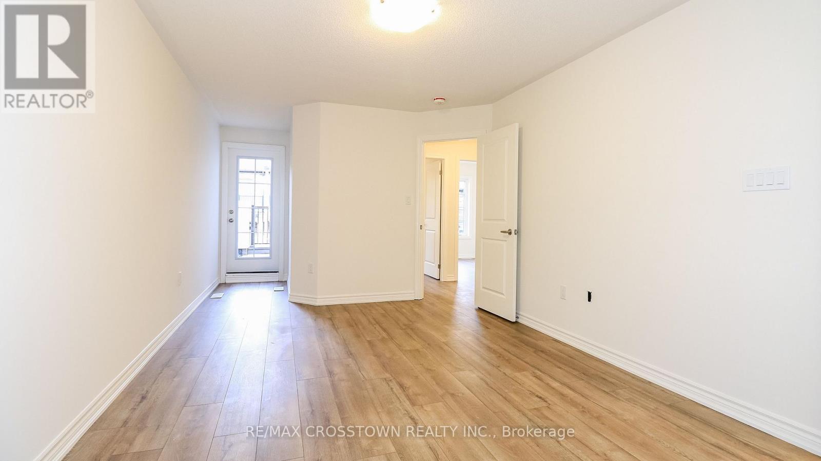 Unit 21 - 2023 Matteer Court, Innisfil, ON - Indoor Photo Showing Other Room