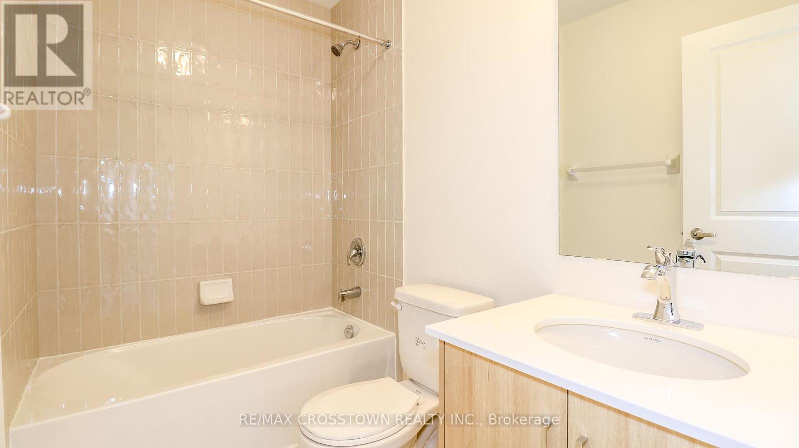 Unit 21 - 2023 Matteer Court, Innisfil, ON - Indoor Photo Showing Bathroom