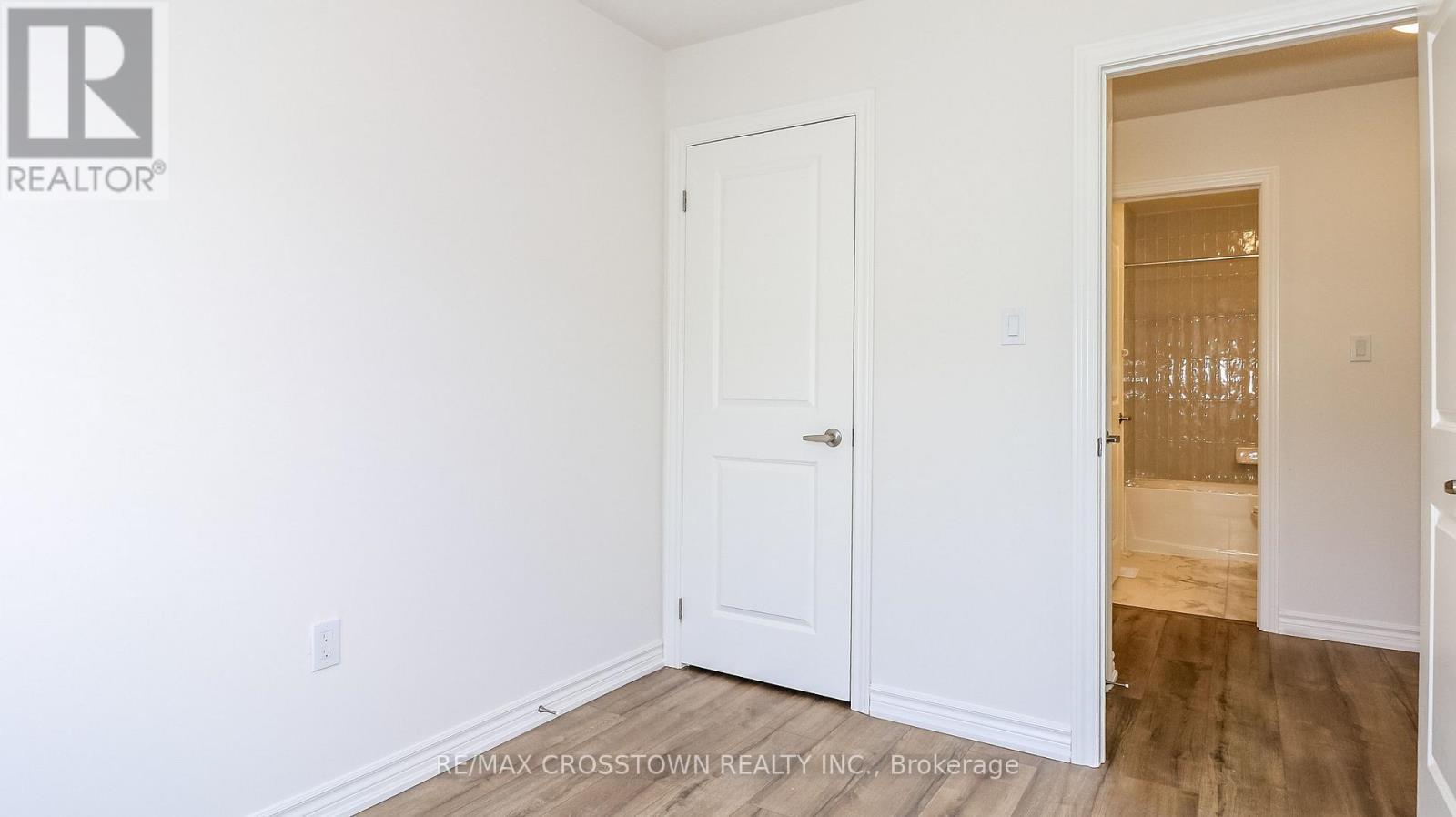 Unit 21 - 2023 Matteer Court, Innisfil, ON - Indoor Photo Showing Other Room