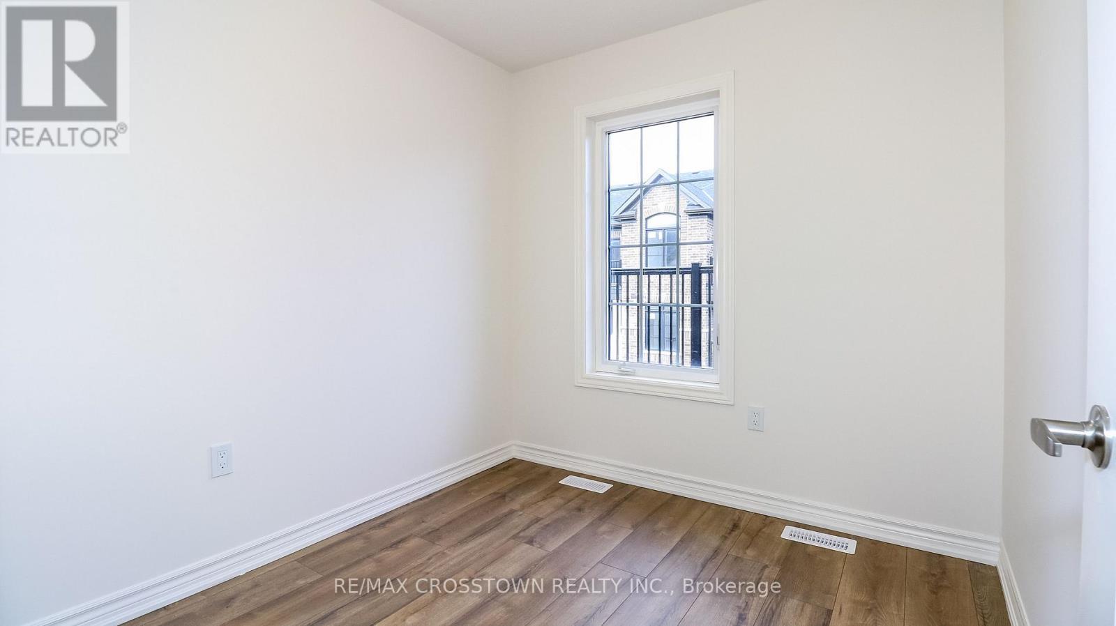 Unit 21 - 2023 Matteer Court, Innisfil, ON - Indoor Photo Showing Other Room