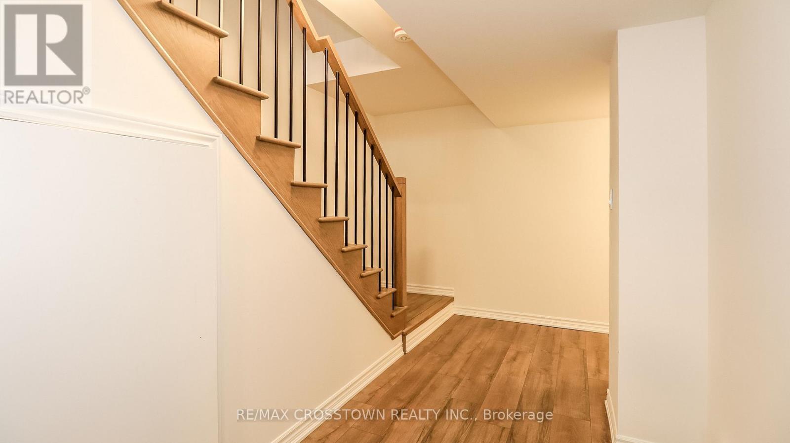 Unit 21 - 2023 Matteer Court, Innisfil, ON - Indoor Photo Showing Other Room