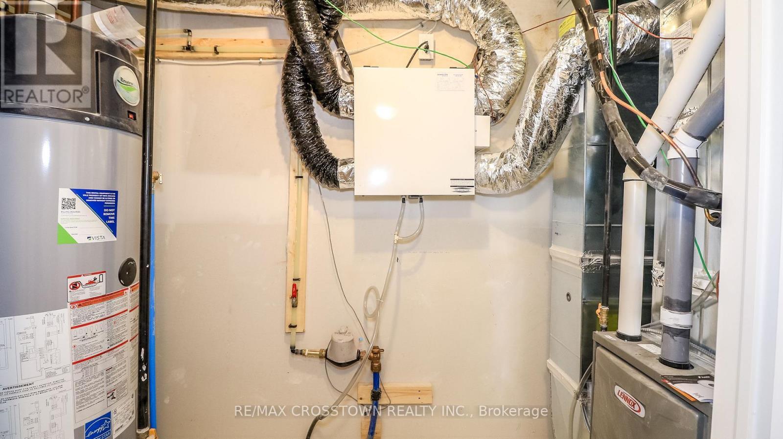 Unit 21 - 2023 Matteer Court, Innisfil, ON - Indoor Photo Showing Basement