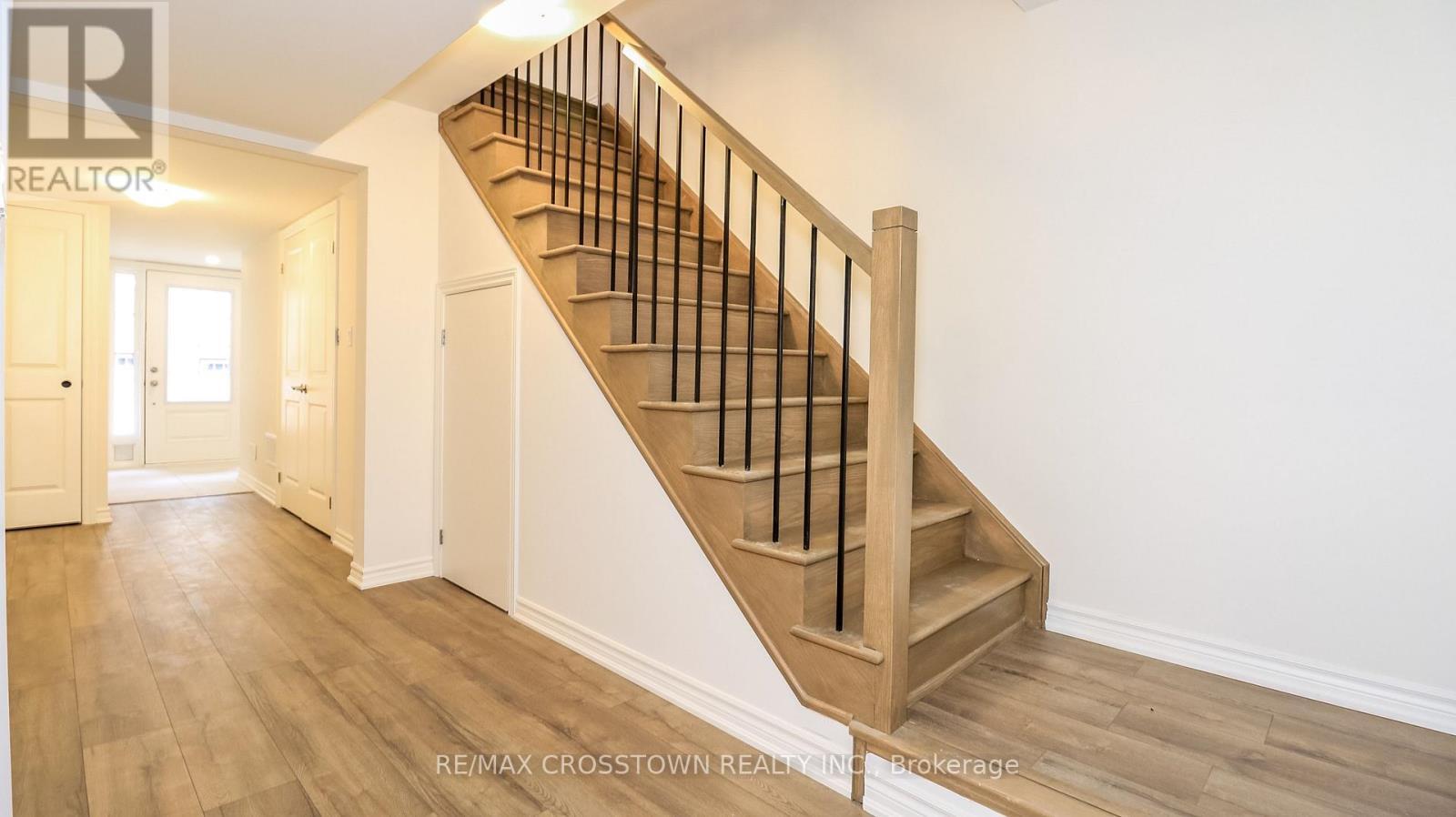 Unit 21 - 2023 Matteer Court, Innisfil, ON - Indoor Photo Showing Other Room