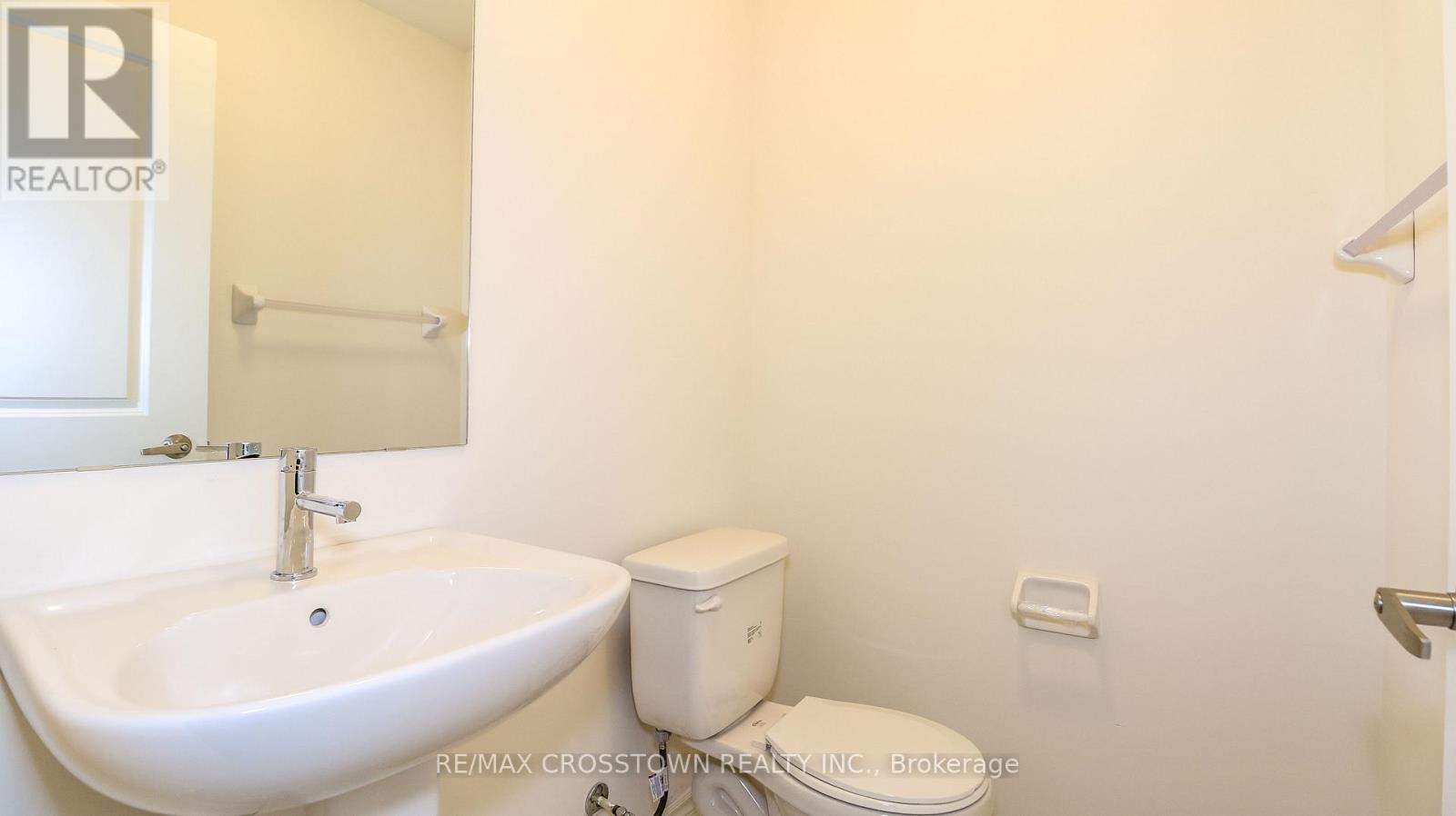 Unit 21 - 2023 Matteer Court, Innisfil, ON - Indoor Photo Showing Bathroom