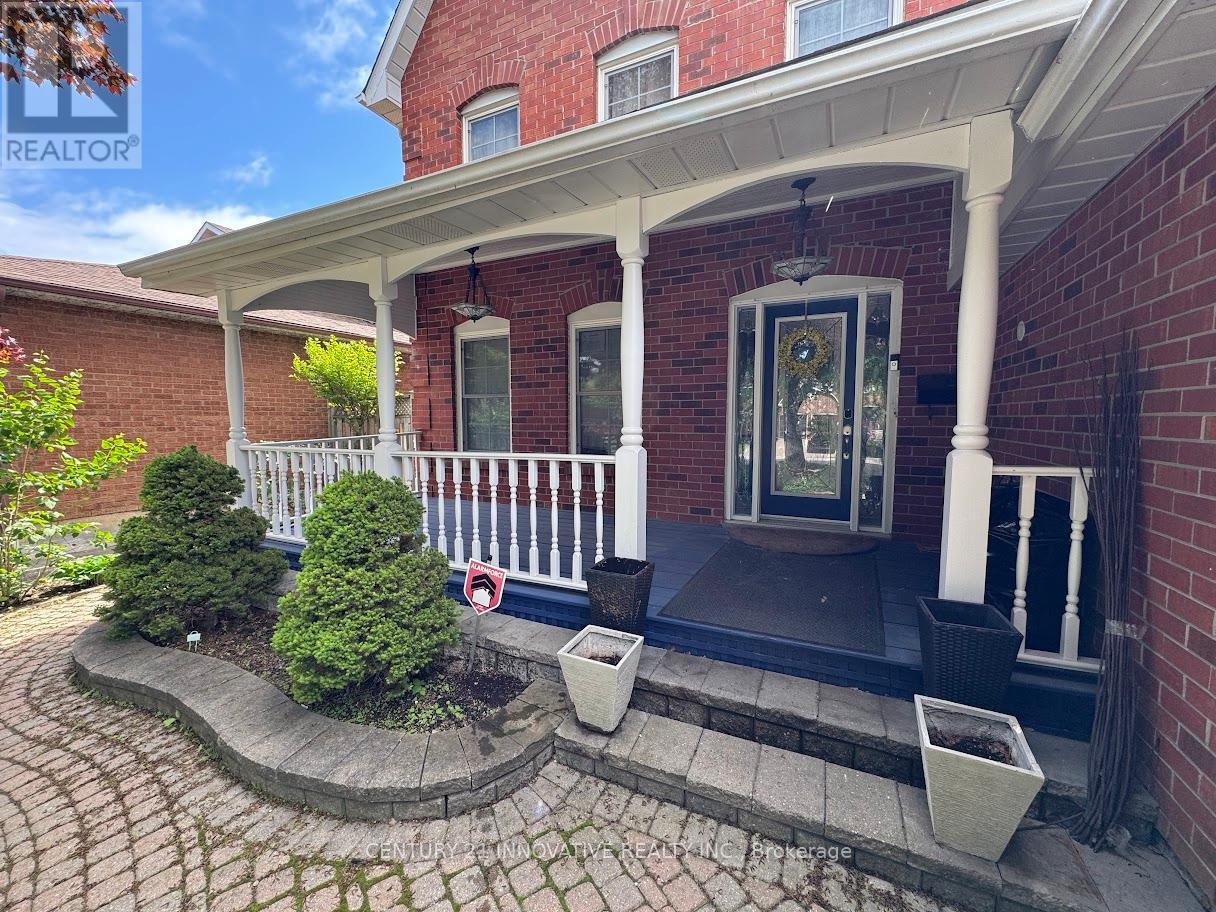 23 Linden Crescent, Brampton, ON - Outdoor With Deck Patio Veranda