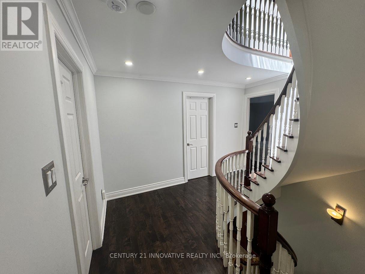 23 Linden Crescent, Brampton, ON - Indoor Photo Showing Other Room