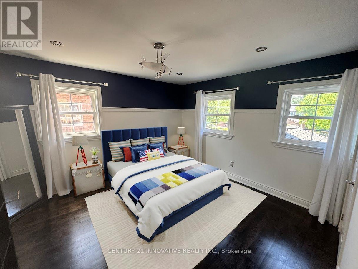 23 Linden Crescent, Brampton, ON - Indoor Photo Showing Bedroom