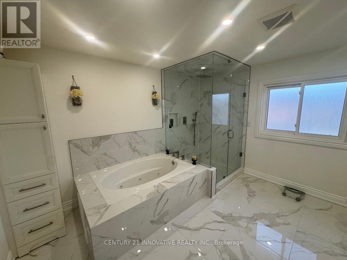 23 Linden Crescent, Brampton, ON - Indoor Photo Showing Bathroom