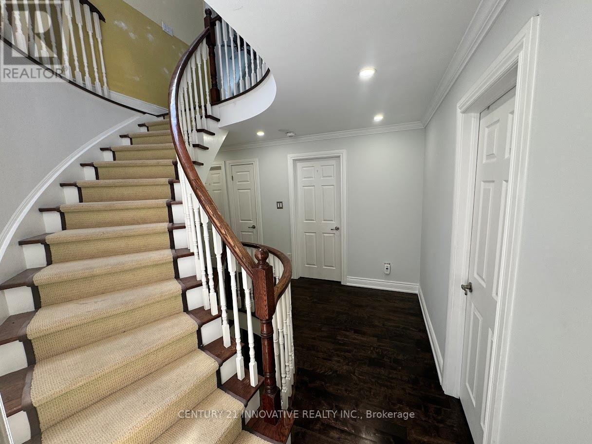 23 Linden Crescent, Brampton, ON - Indoor Photo Showing Other Room