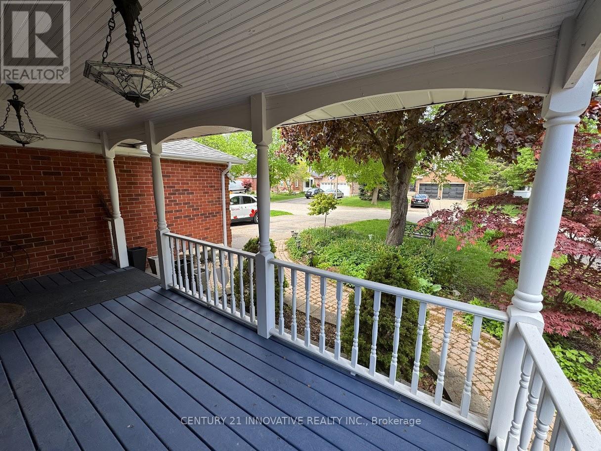 23 Linden Crescent, Brampton, ON - Outdoor With Deck Patio Veranda With Exterior