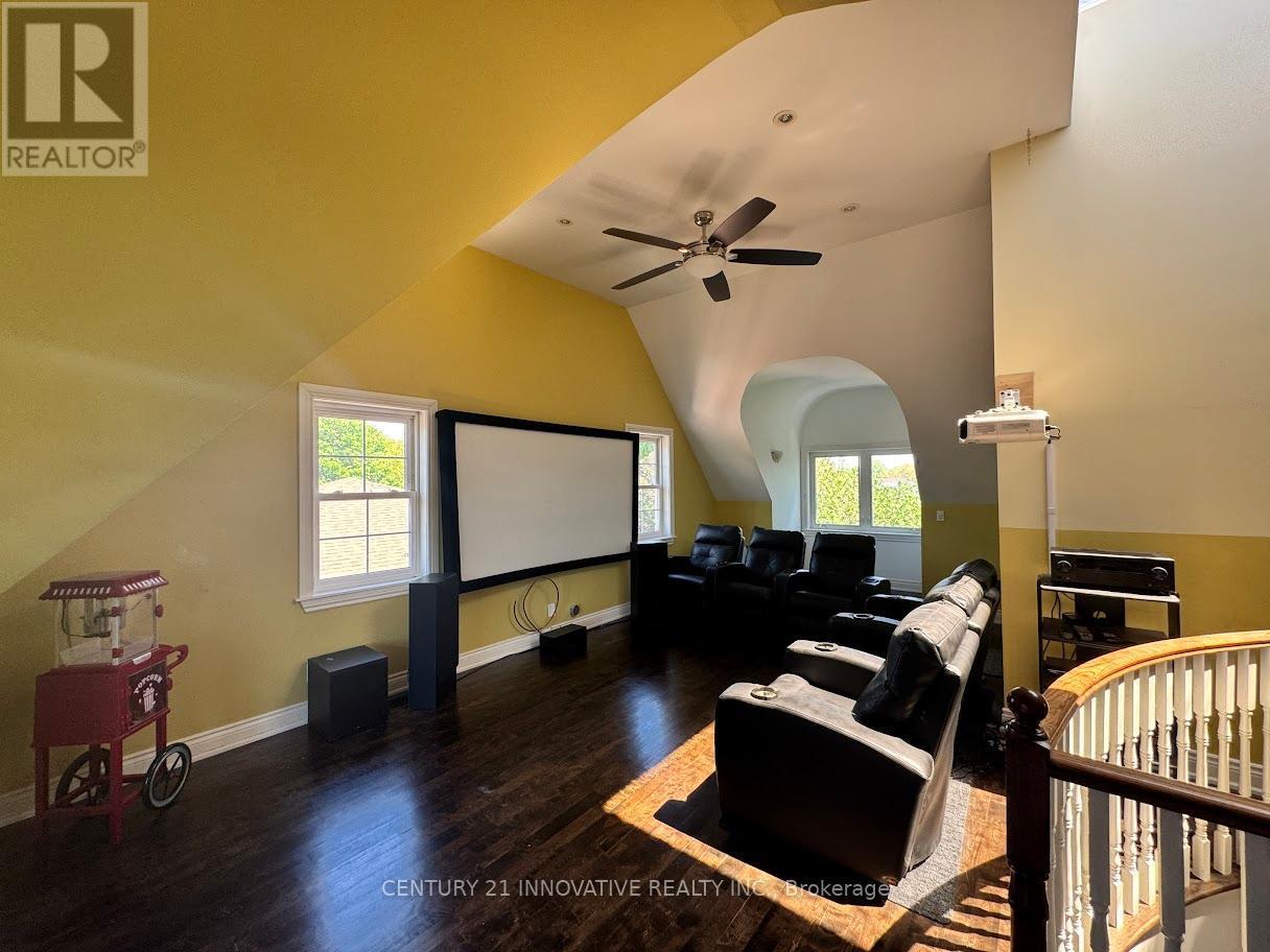 23 Linden Crescent, Brampton, ON - Indoor