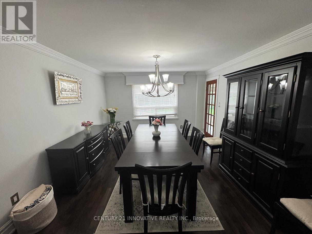 23 Linden Crescent, Brampton, ON - Indoor Photo Showing Dining Room