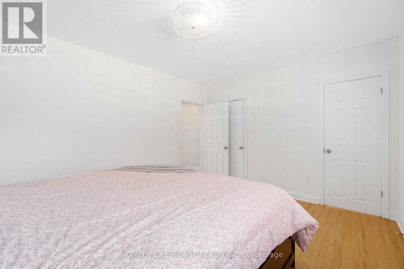 1554 Lochlin Trail, Mississauga, ON - Indoor Photo Showing Bedroom