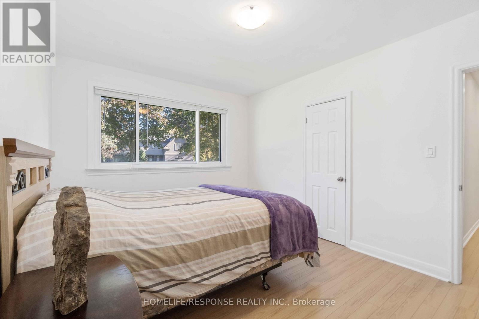 1554 Lochlin Trail, Mississauga, ON - Indoor Photo Showing Bedroom