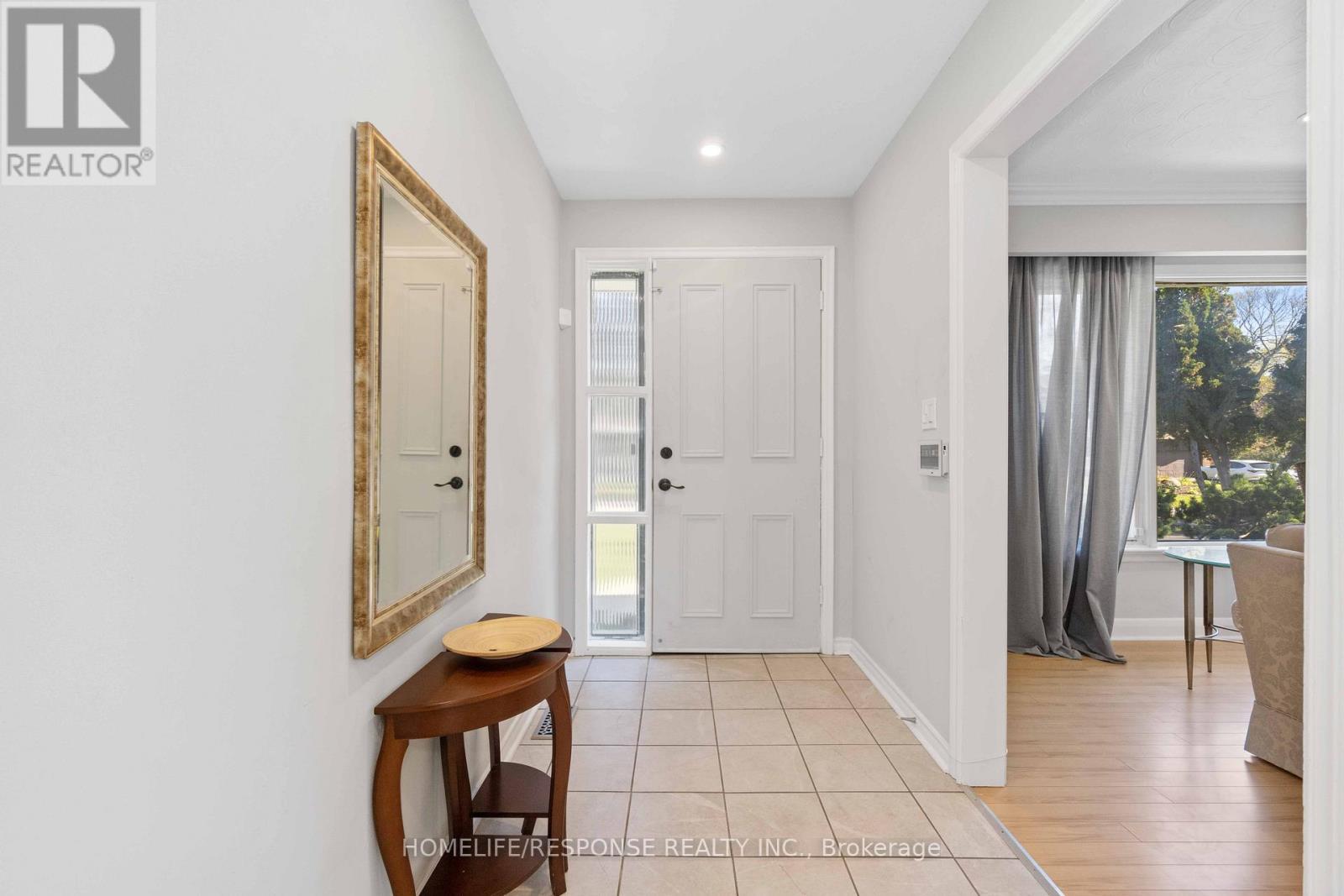 1554 Lochlin Trail, Mississauga, ON - Indoor Photo Showing Other Room