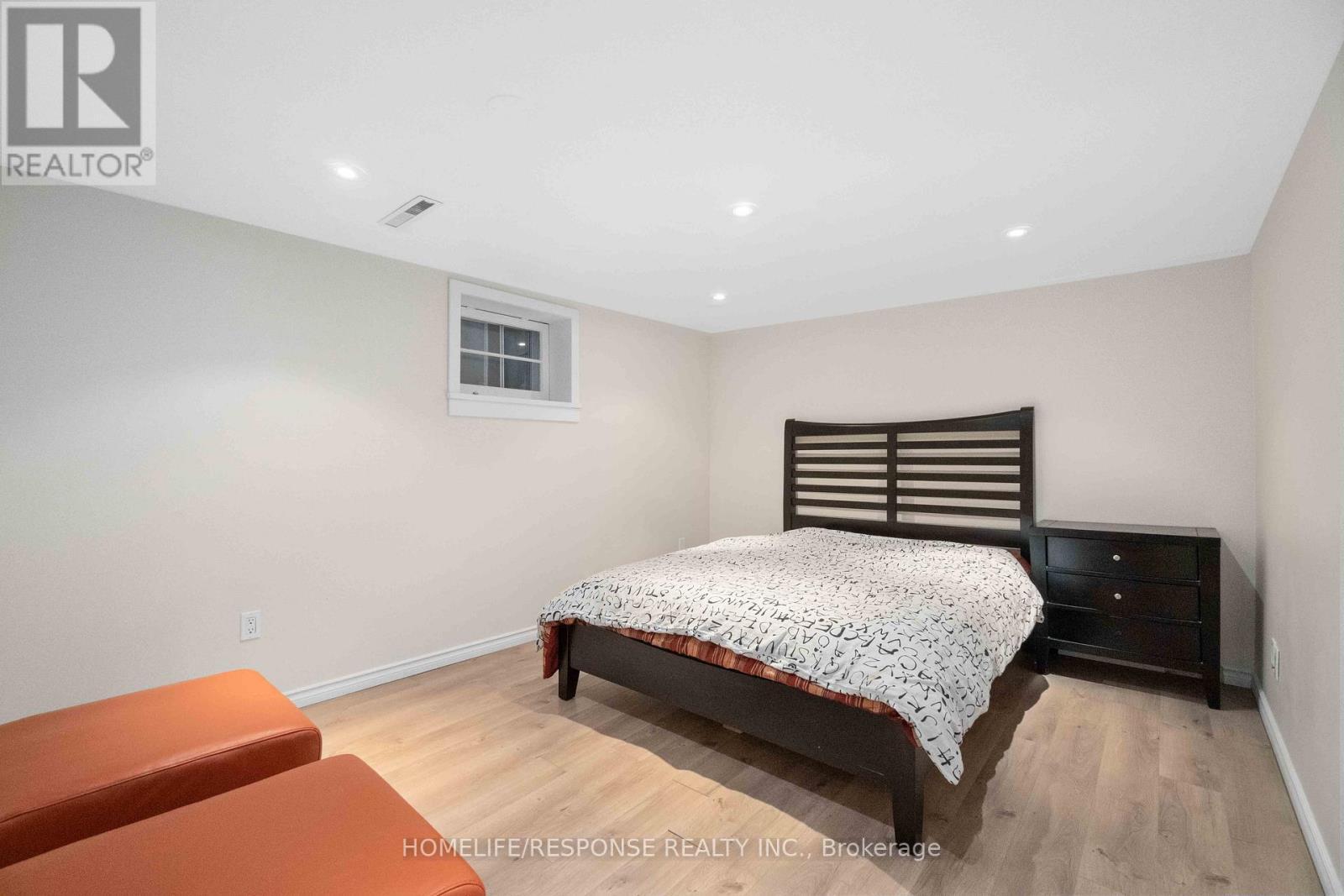 1554 Lochlin Trail, Mississauga, ON - Indoor Photo Showing Bedroom
