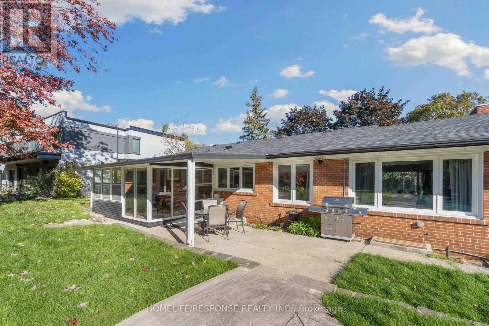 1554 Lochlin Trail, Mississauga, ON - Outdoor