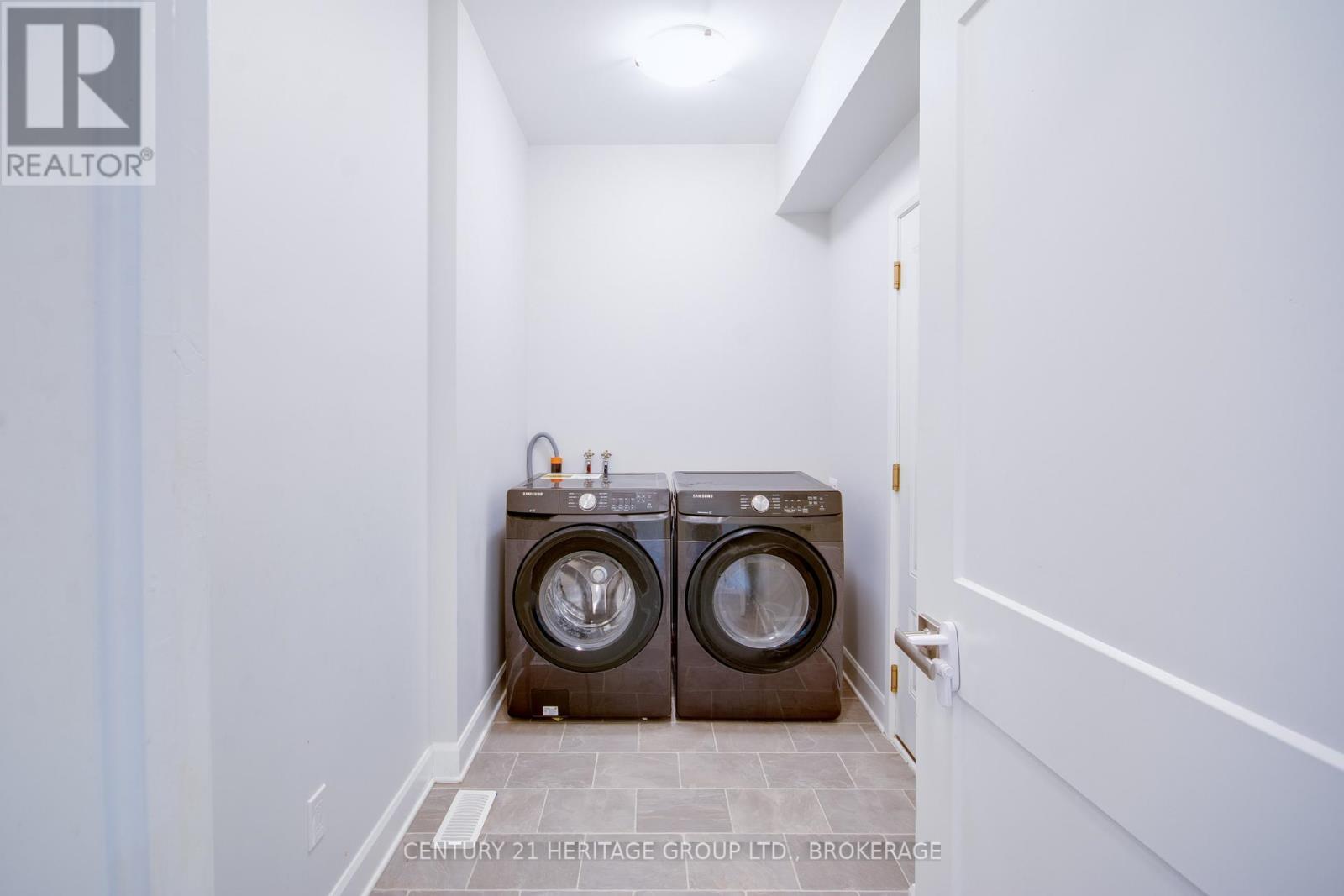1261 Max Crescent, Kingston (City Northwest), ON - Indoor Photo Showing Laundry Room