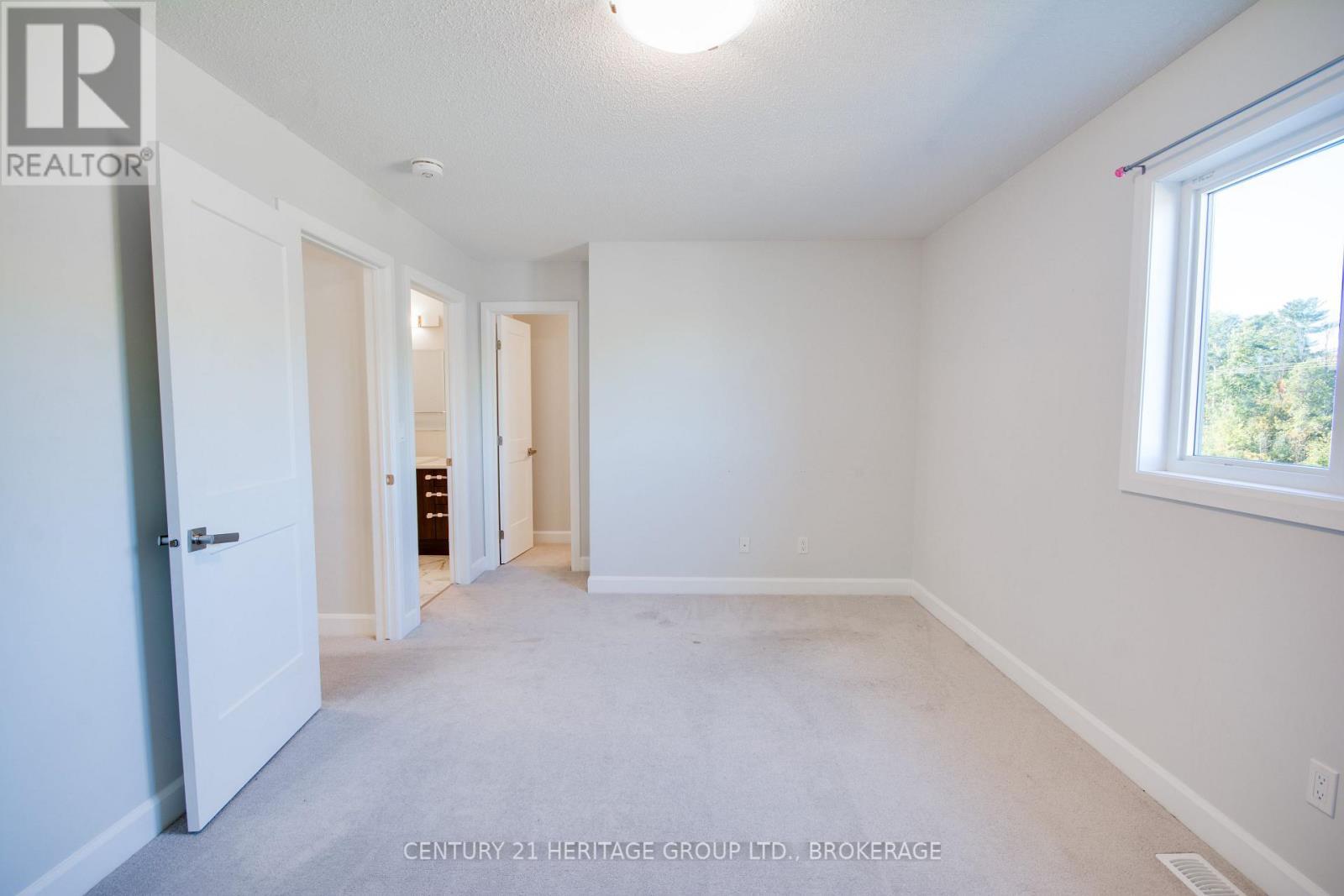 1261 Max Crescent, Kingston (City Northwest), ON - Indoor Photo Showing Other Room