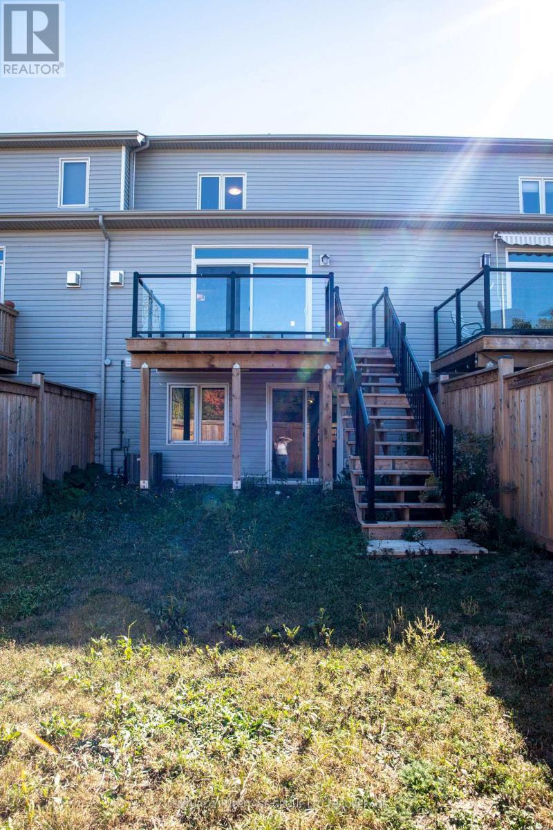 1261 Max Crescent, Kingston (City Northwest), ON - Outdoor With Deck Patio Veranda