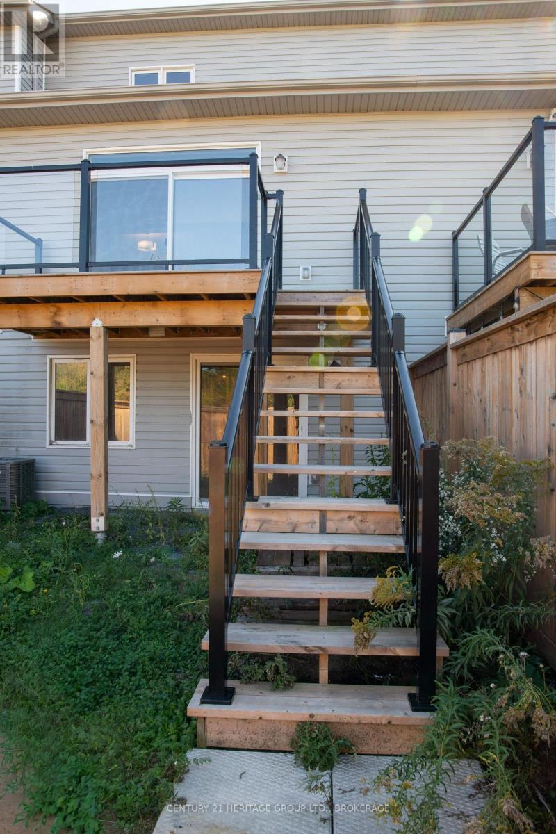 1261 Max Crescent, Kingston (City Northwest), ON - Outdoor