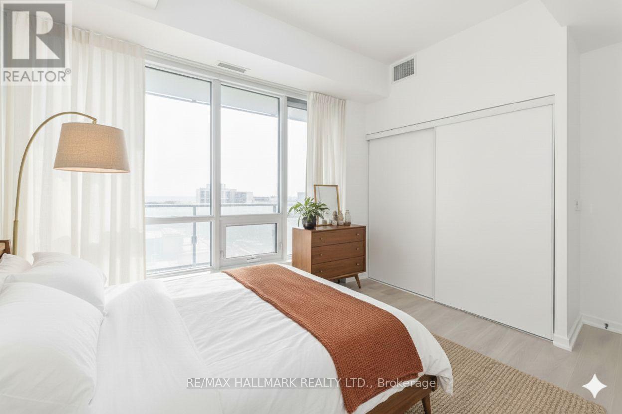 Primary Bedroom W/ 3Pc Ensuite & Walk-In Closet - 503 - 1285 Dupont Street, Toronto, ON - Indoor Photo Showing Bedroom