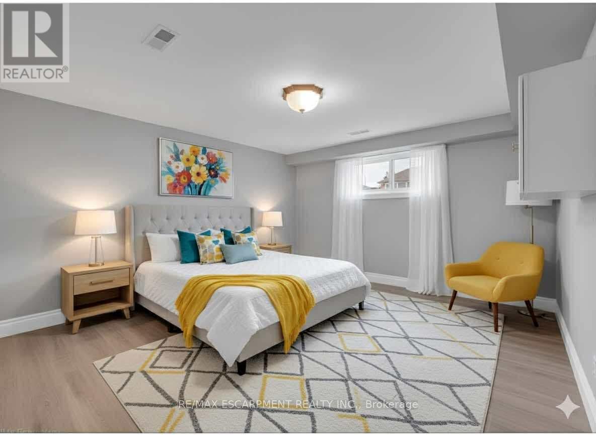 Lower - 143 Highridge Avenue, Hamilton, ON - Indoor Photo Showing Bedroom