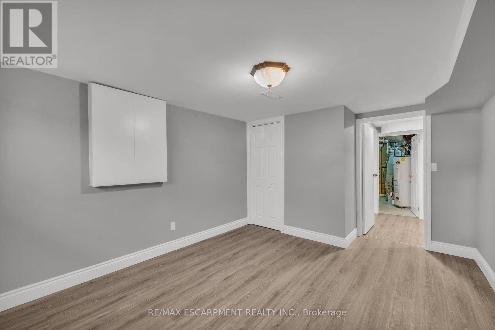 Lower - 143 Highridge Avenue, Hamilton, ON - Indoor Photo Showing Other Room