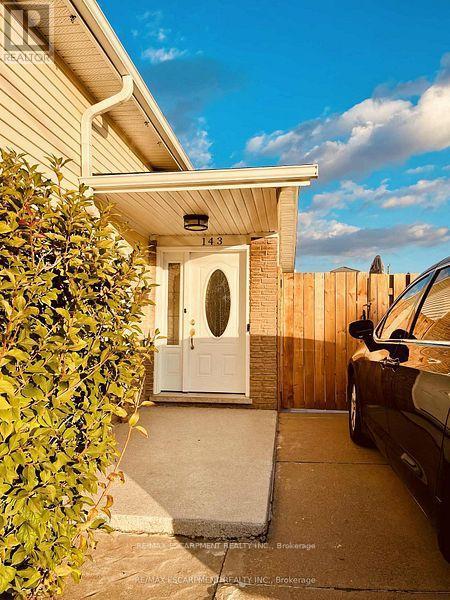 Lower - 143 Highridge Avenue, Hamilton, ON - Outdoor