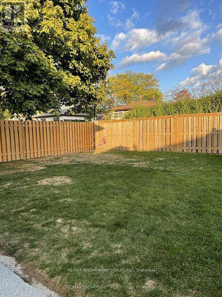 Lower - 143 Highridge Avenue, Hamilton, ON - Outdoor