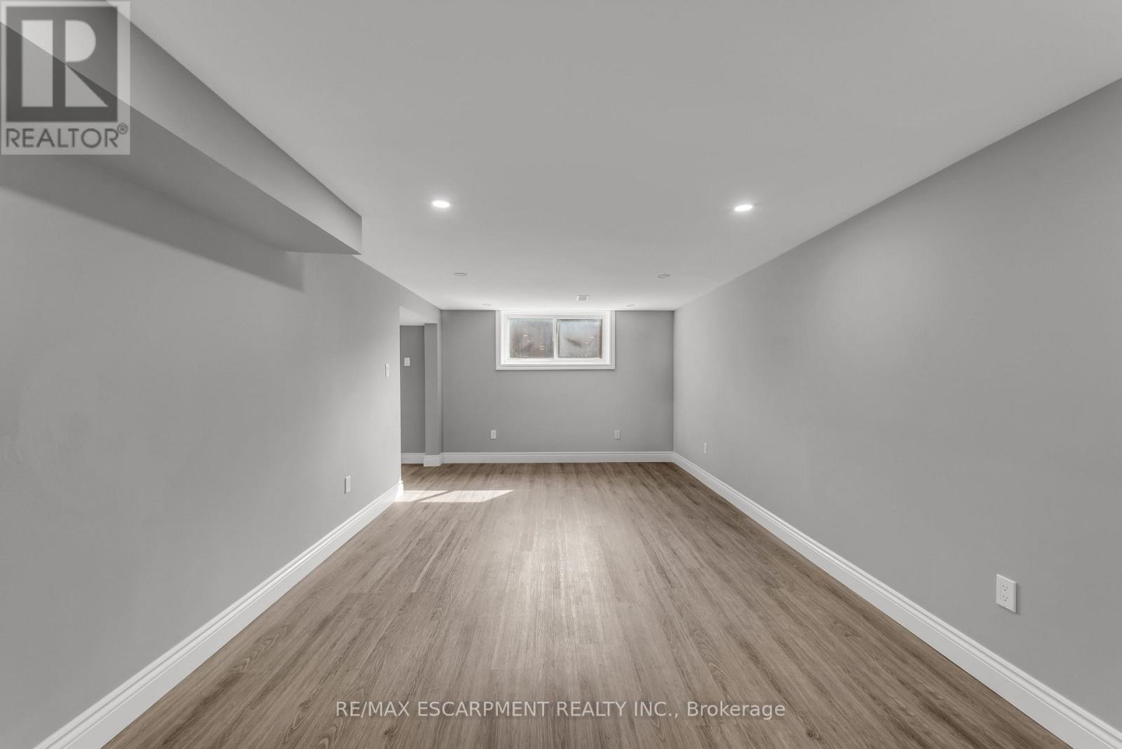 Lower - 143 Highridge Avenue, Hamilton, ON - Indoor Photo Showing Other Room