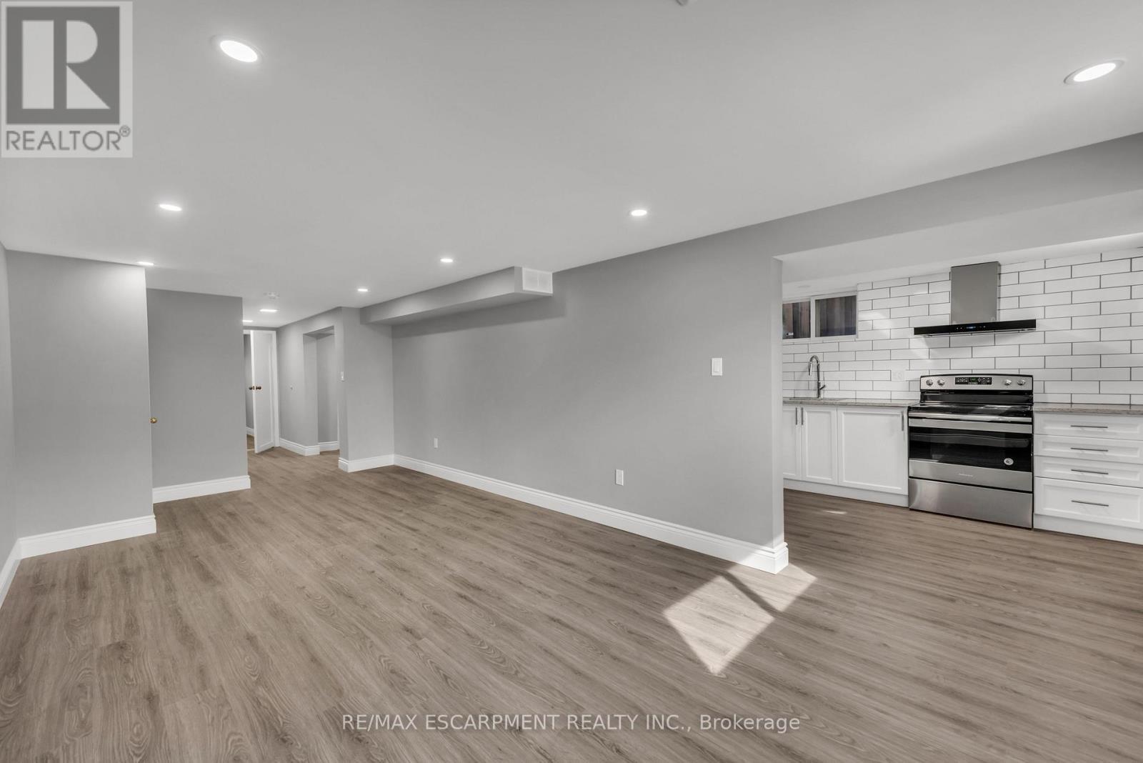 Lower - 143 Highridge Avenue, Hamilton, ON - Indoor