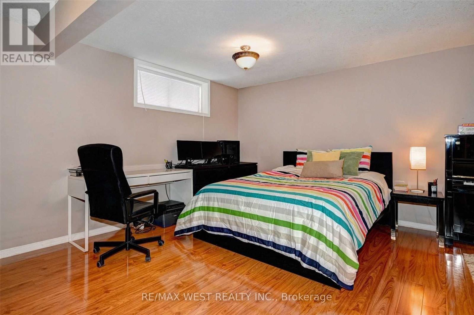 10 Verona Street, Kitchener, ON - Indoor Photo Showing Bedroom