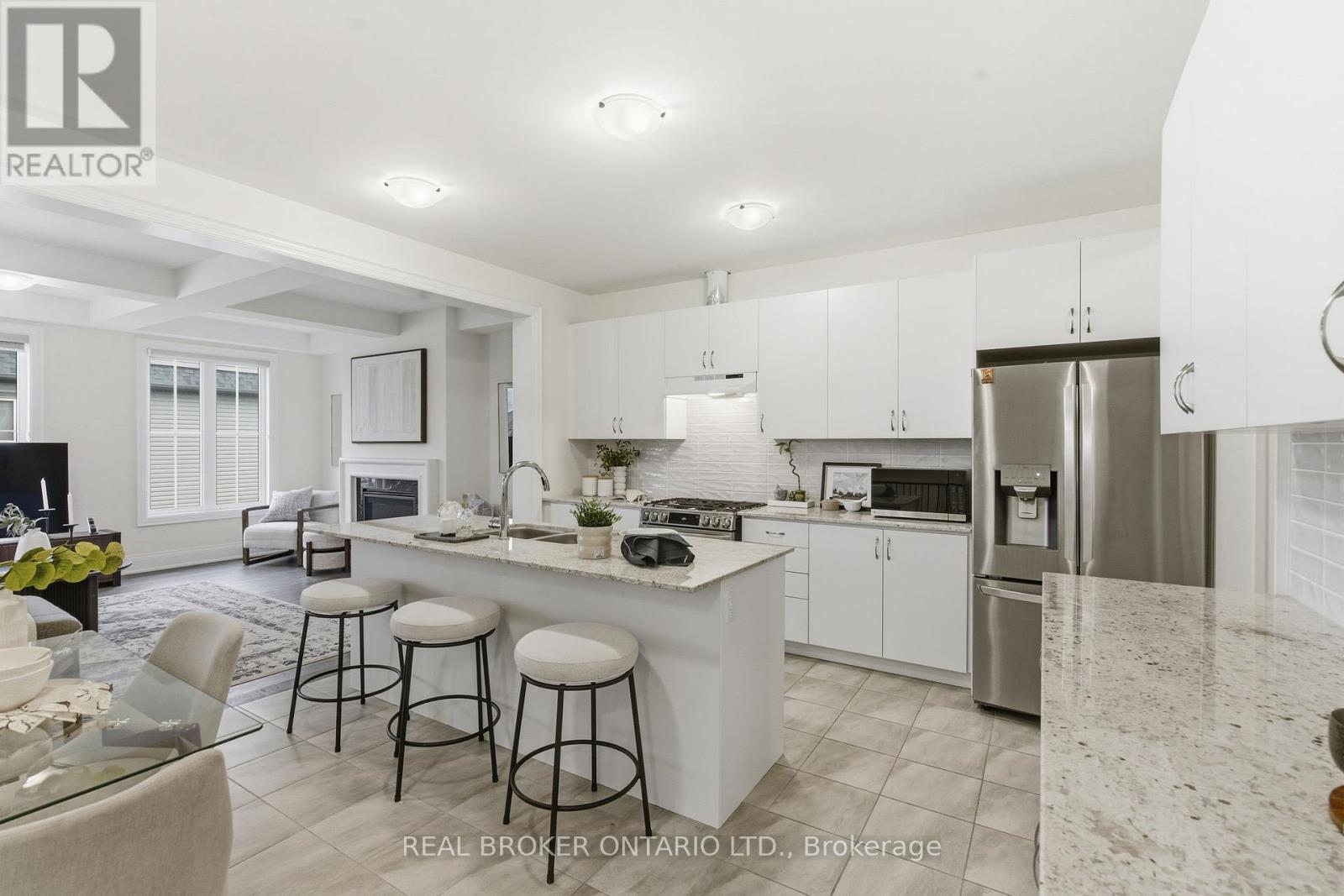 26 Autumn Frost Road, Otonabee-South Monaghan, ON - Indoor Photo Showing Kitchen With Double Sink