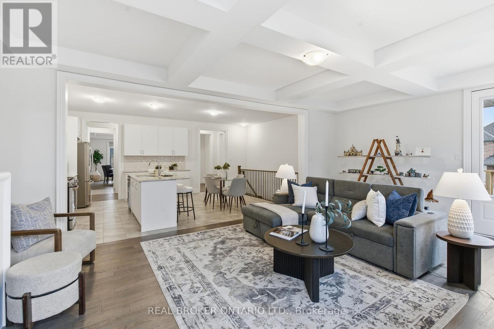 26 Autumn Frost Road, Otonabee-South Monaghan, ON - Indoor Photo Showing Living Room