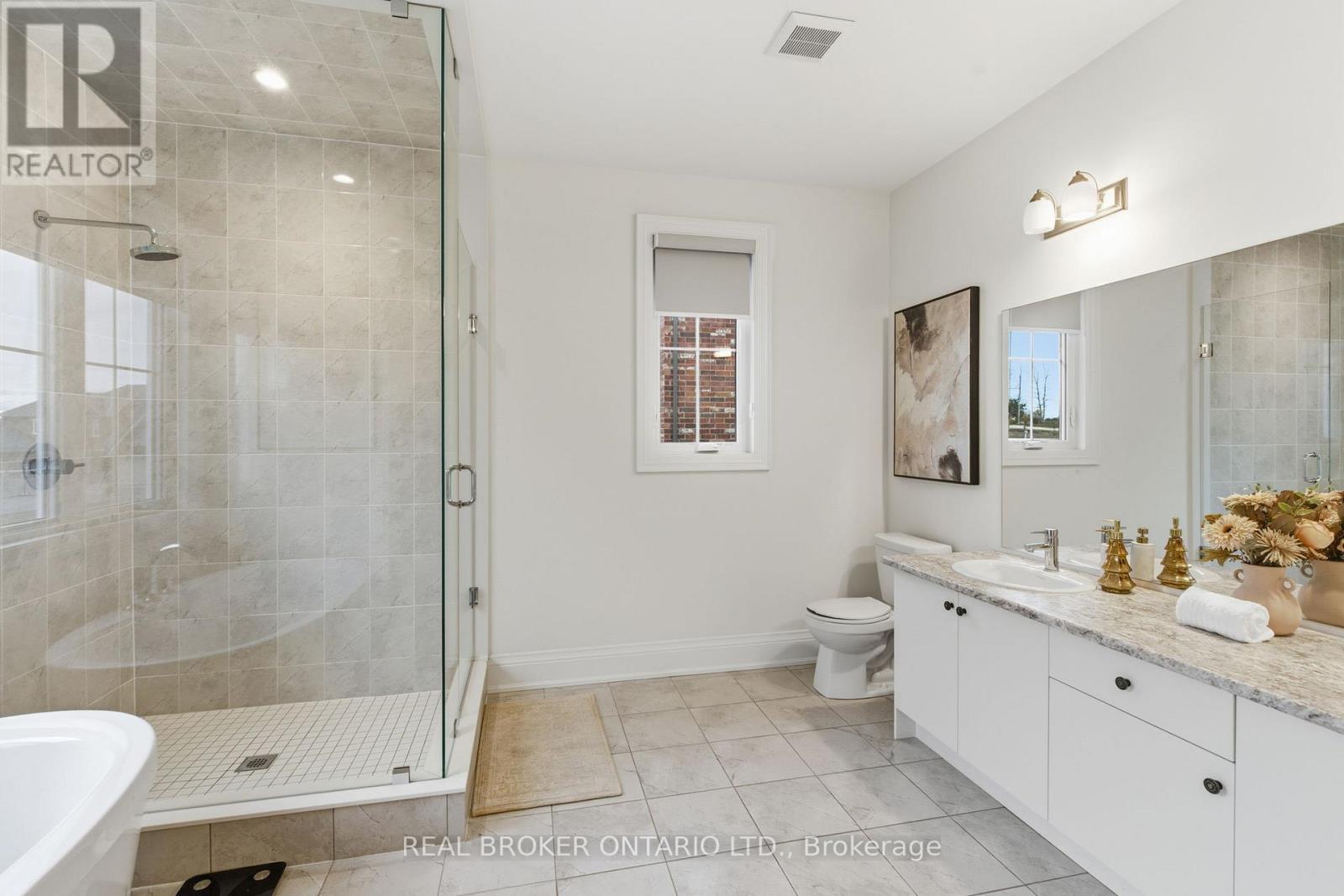 26 Autumn Frost Road, Otonabee-South Monaghan, ON - Indoor Photo Showing Bathroom