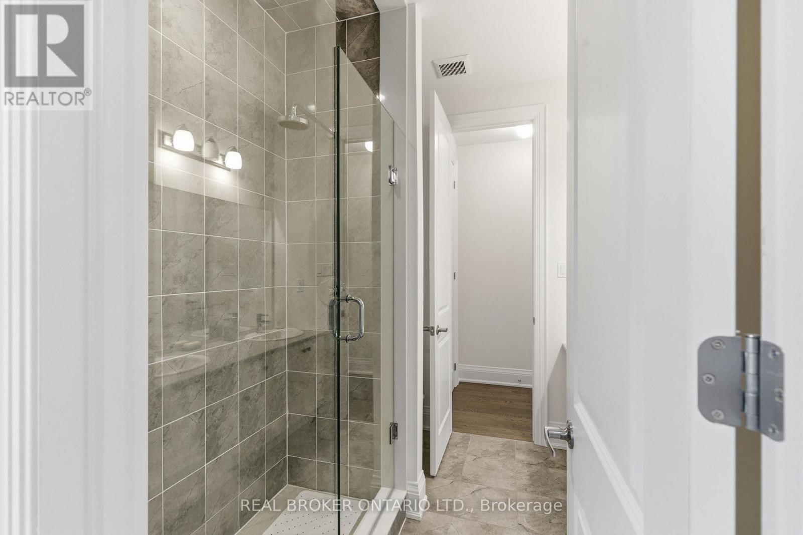 26 Autumn Frost Road, Otonabee-South Monaghan, ON - Indoor Photo Showing Bathroom