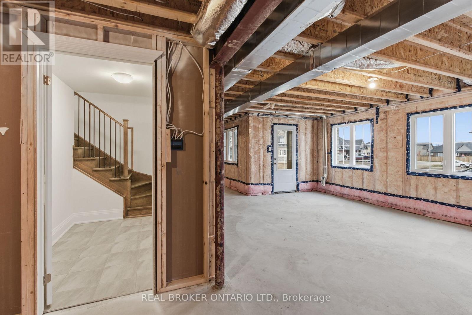 26 Autumn Frost Road, Otonabee-South Monaghan, ON - Indoor Photo Showing Other Room