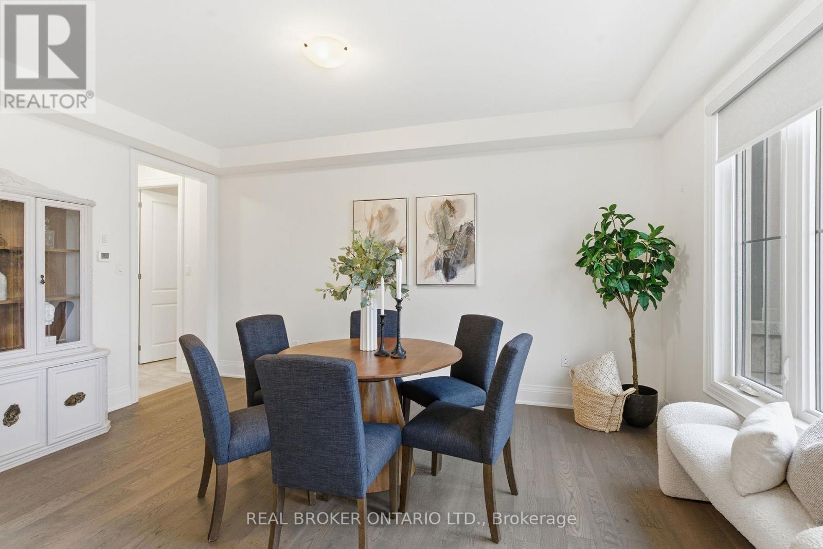 26 Autumn Frost Road, Otonabee-South Monaghan, ON - Indoor Photo Showing Dining Room