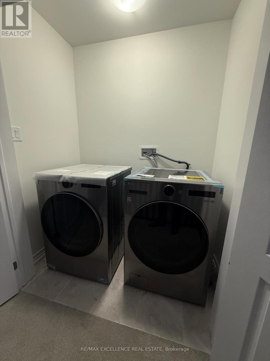 116 Velvet Way, Thorold, ON - Indoor Photo Showing Laundry Room