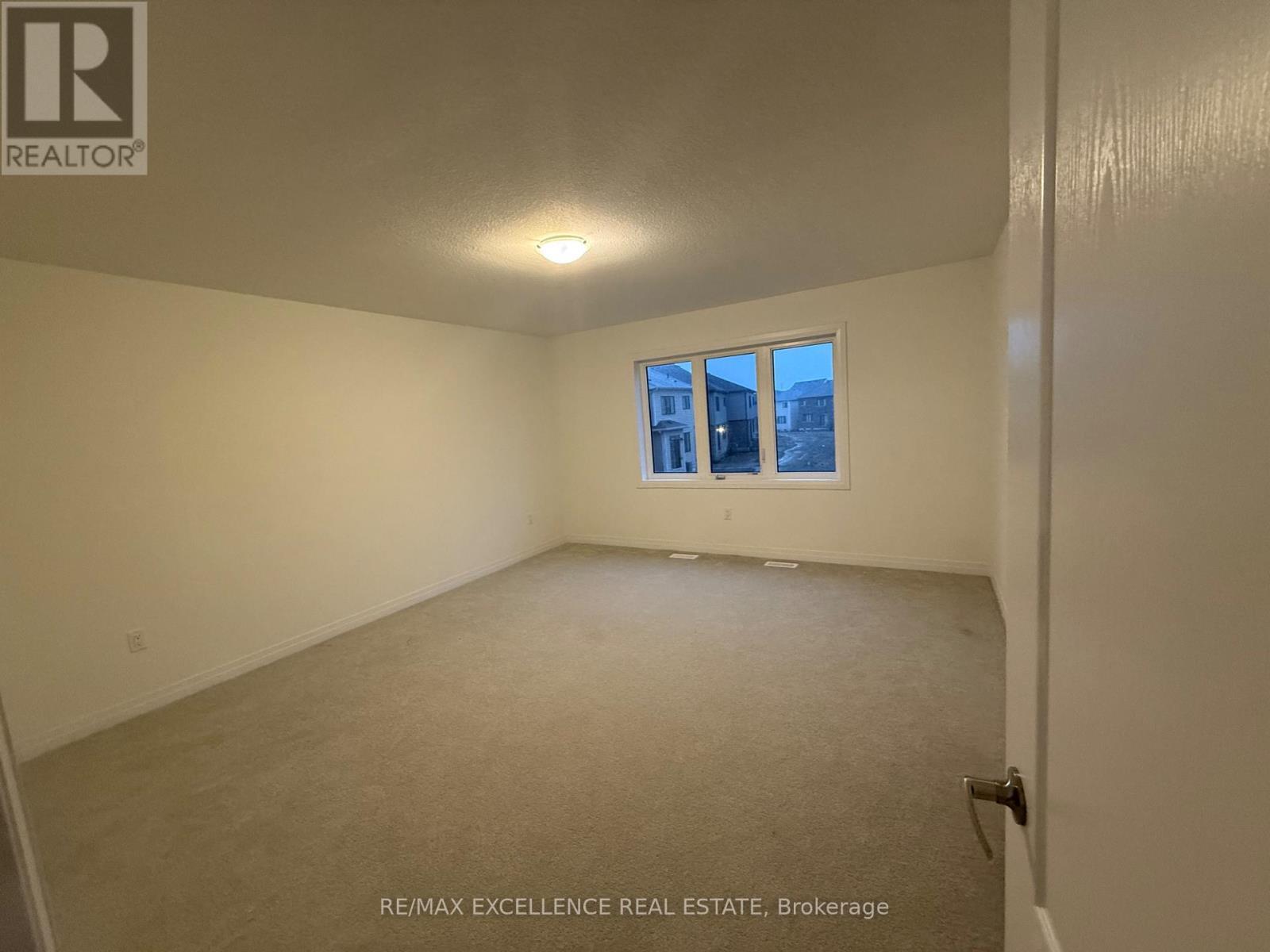 116 Velvet Way, Thorold, ON - Indoor Photo Showing Other Room