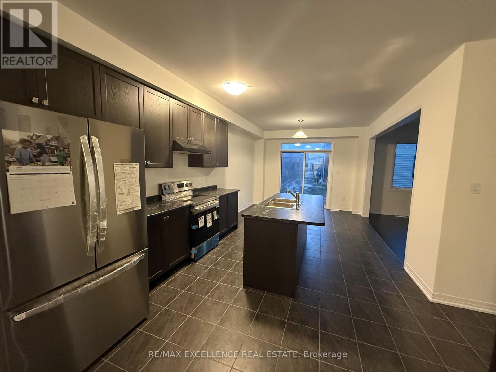 116 Velvet Way, Thorold, ON - Indoor Photo Showing Kitchen