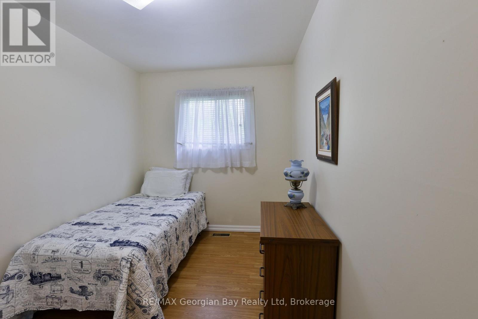 1 Lindale Avenue, Tiny, ON - Indoor Photo Showing Bedroom
