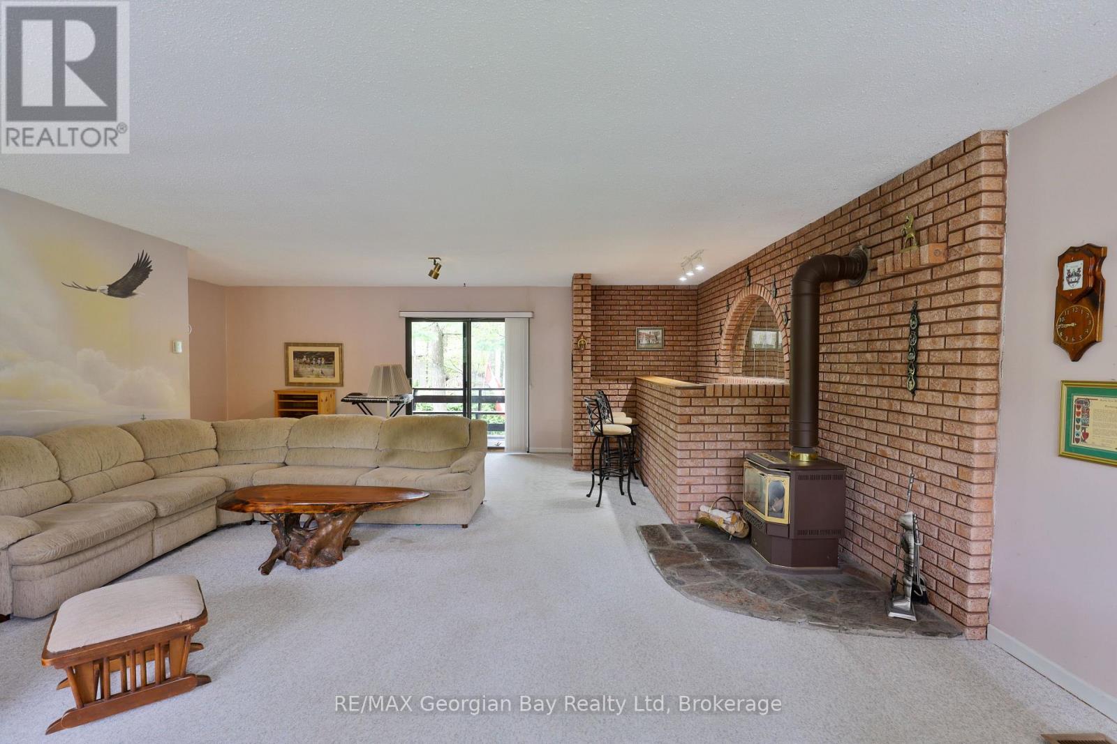 1 Lindale Avenue, Tiny, ON - Indoor Photo Showing Living Room With Fireplace